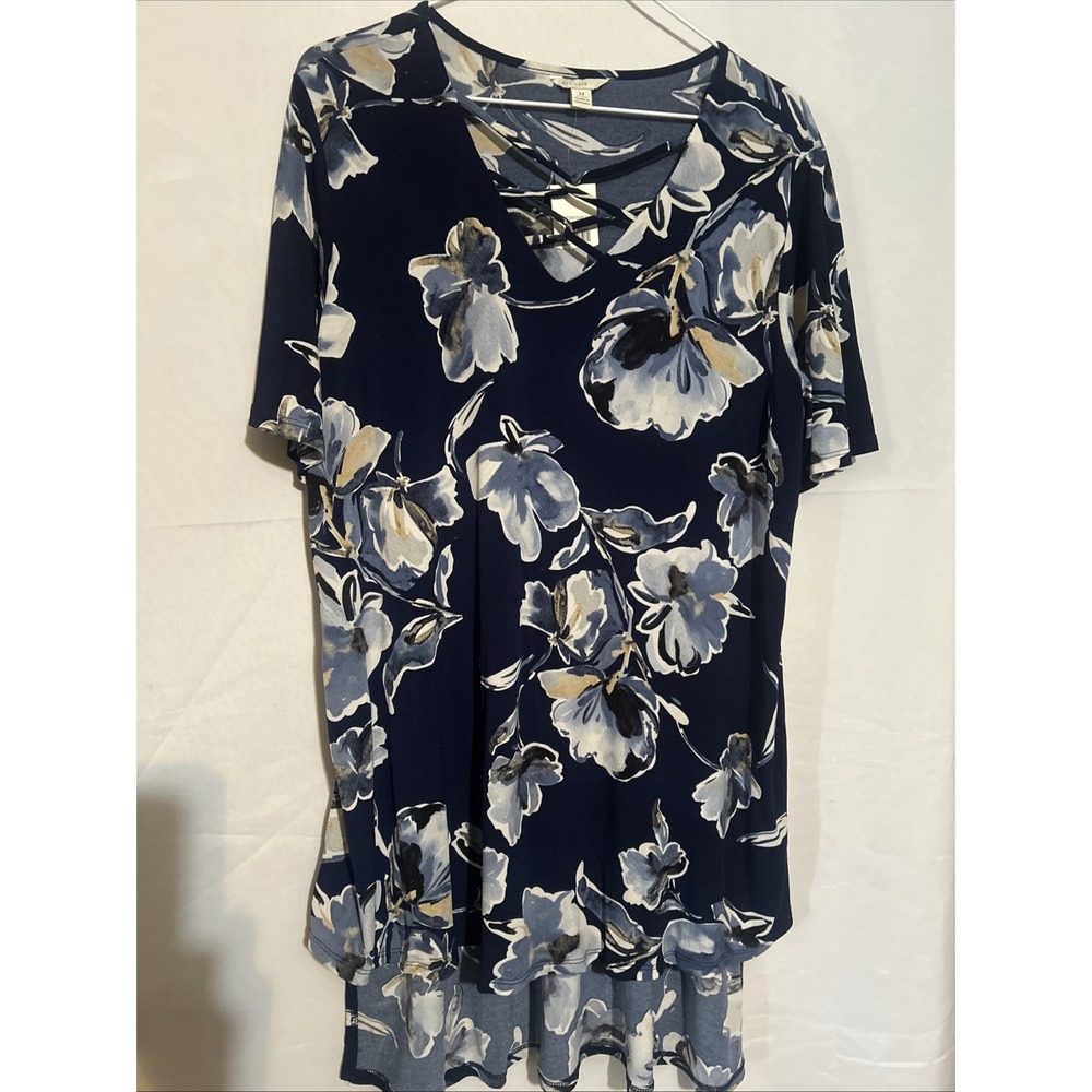 NWT Cato Navy Floral High-Low Short Sleeve V-Neck Dress Size M